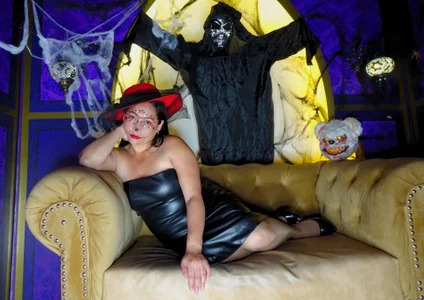 Scarlett_Barnes Happy Halloween part3 👻🎃 Billede 3