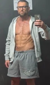 TheHammer1983 Come enjoy yourself you deserve the attention and satisfaction 사진 2