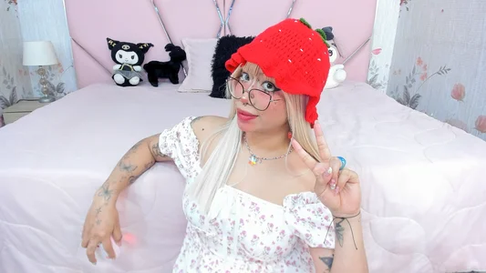 Strawberry🍓 de SafiroAgataaa  3 photos