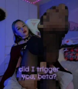 meowceline did I trigger you, beta? . fénykép