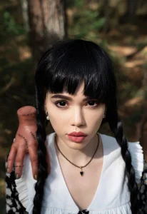 Wednesday Addams de MimiForce  Imagens