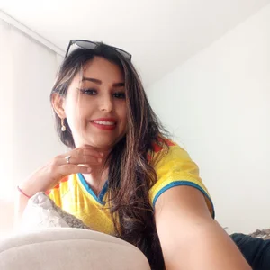 cloe_eevans COL ✨ টি ছবি