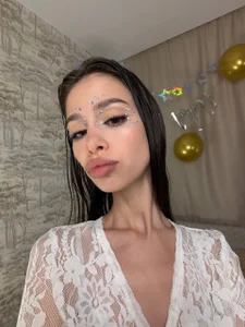 My room, my rules, my birthday de AnabelHun  2 Imagens