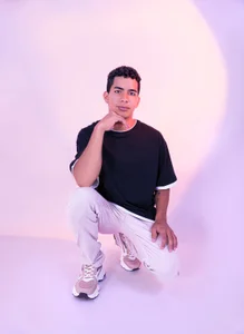 Noah_Greenhartt 🖤 I decide how deep you fall. Pic 4