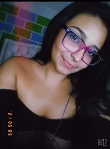 Alyson_17 Public Pic 2