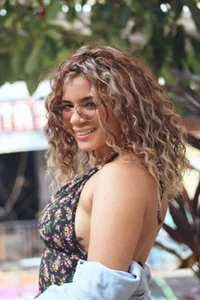 Simone_MillerのTour to my cityの 2枚の写真