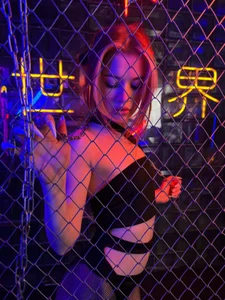 NEON SAMURAI MARY de Marryme-  4 Imagens