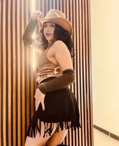 REDHOTTER_ cowgirl🤠 Pic 3