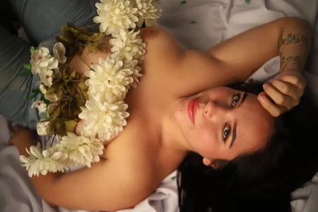 LunaCandy_ Floral whispers 🌸 Pic 6