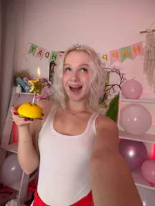 Mia_WaterFall Birthday Girl Cupcake Pic 5