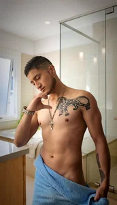 MiguelDimitry69s XXX nøgenfoto 1