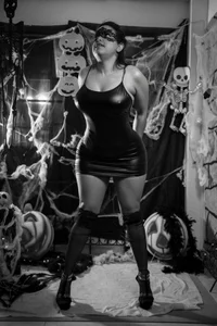 Mehlany_Moretz happy holloween 🎃🎃🎃🎃 Pic 2