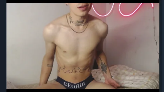 alejo_greyx smile ... Pic