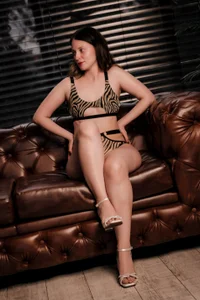 AmbeerWood_ sexy on the couch Pic 2