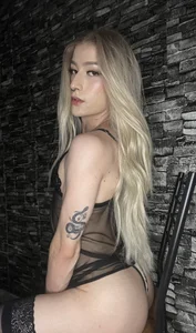 Alana_Stone I am your dangerous woman 🖤❤️‍🔥  3. fénykép