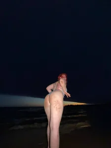 alexis_bess Sexy on the beach Εικόνα 3