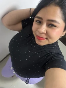 AriaMoonnn CURVY 🥵🔥 টি ছবি