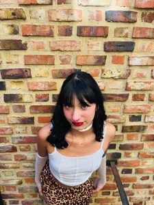 laurem-paulette shy but sexy lol ♥ Pic 2