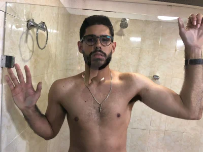 Justyn_Torres LET´S TO TAKE A SHOWER? Pic 4