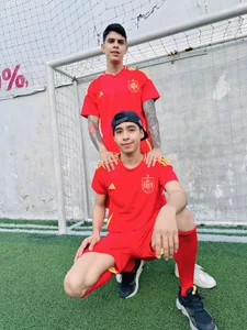 SPORTS PHOTO SECTION 2026 de Adventurous_Boys  2 Imagens