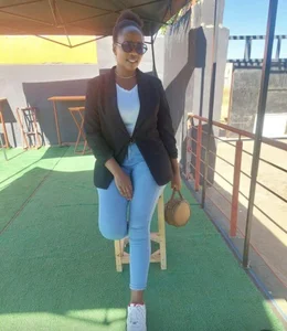 BigBootySimbax: Public ( 4 фото)