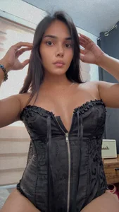 temptress_ellainePublic图片 2
