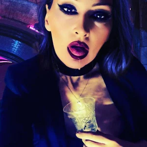 dominatrixredsonyja Me Bilde 3