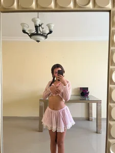 violett_24_ Public Pic 4