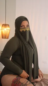 nayla_sahar hi daddy im your sexy girl টি ছবি