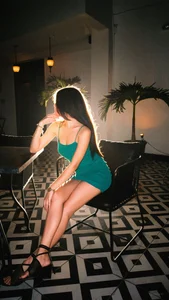 Public de ITZ_ruhi  2 photos