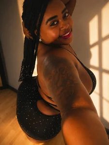 ExoticGlow_Latina my big, juicy butt Poză 5