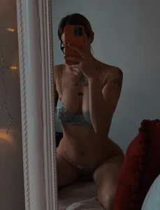 LoraPalms blonde again✨ Foto 5