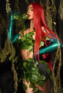 MeganFoxxi_ NATURE Immagine  3