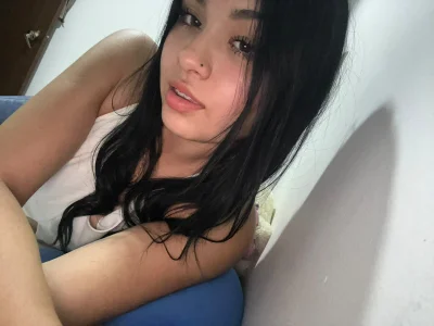 Isa-Gomezz Public Pic 2
