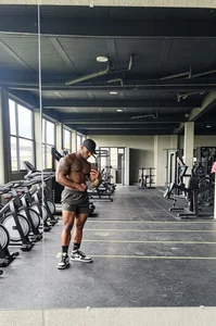 ManoloWal1 Gym - {count, plural, one {תמונה אחת} two {שתי תמונות} many {# תמונות} other {# תמונות}}