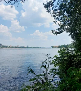 Arina_Bloom Public  2টি ছবি