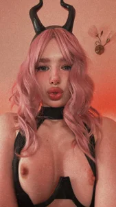 LosAlicee WATCH ME WITH A HORN Foto 3