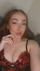 LolaRedx A sneak peak x Pic 3