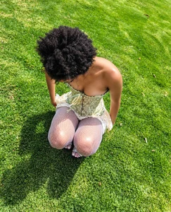 Kiara_Kamau_XXXの💕の 2枚の写真