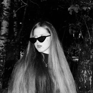 LauraBliss Public Poză 5
