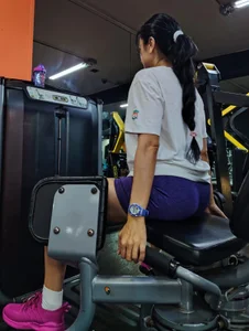 Bella_Exhibition My fit side Bilde 4