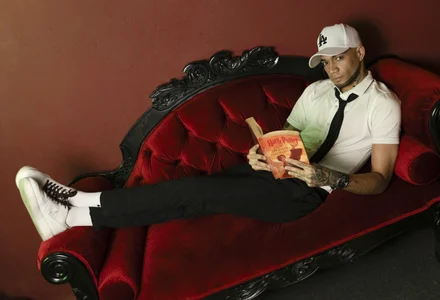 Daniel_huge22 Let's read together Εικόνα