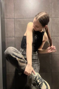 PetraHambelton me here Pic 4