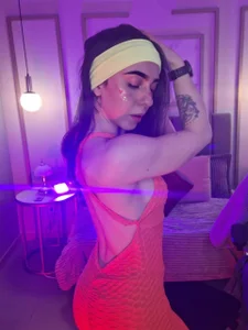 Luna_tagliaferri Neon Party together? Foto