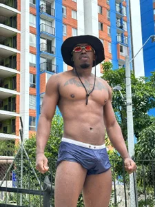 Zdjęcia DenzelRios Public:  3