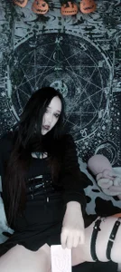 chloe_crystall_killer little secret ;) Pic 5