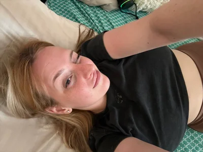 AmandaVilt Public Pic 3