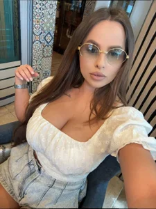 DeborahLowe Public Immagine  2