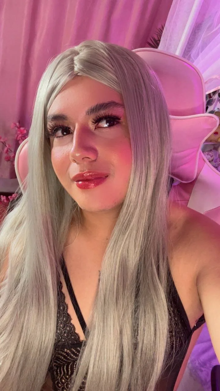 gyal_isabella Trending Plaatje 2206