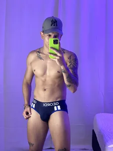 j_deexのNo pain, No gainの 5枚の写真